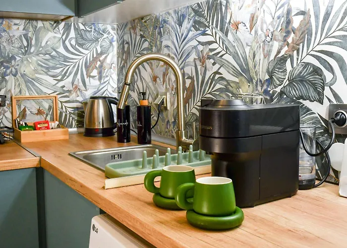 Apartment Comfy Dots 1 Larissa